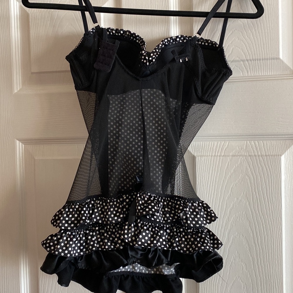Corset - Picture 2 of 3